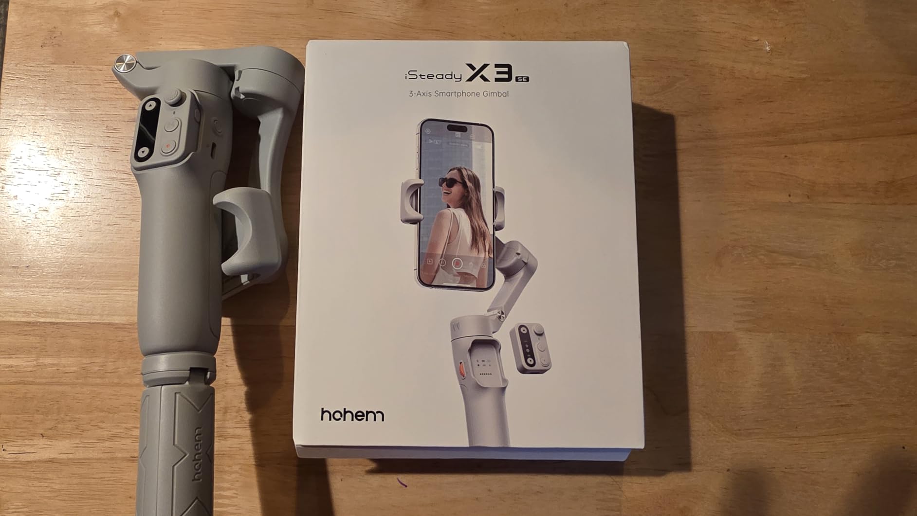 hohem iSteady X3 SE Gimbal Stabilizer for iPhone, Phone Stabilizer with Detachable Remote Control, Portable Foldable 3-Axis Phone Gimbal for Android & iPhone 16 15 Pro Max, Ideal for Travel Vlogging - Customer Photo 3