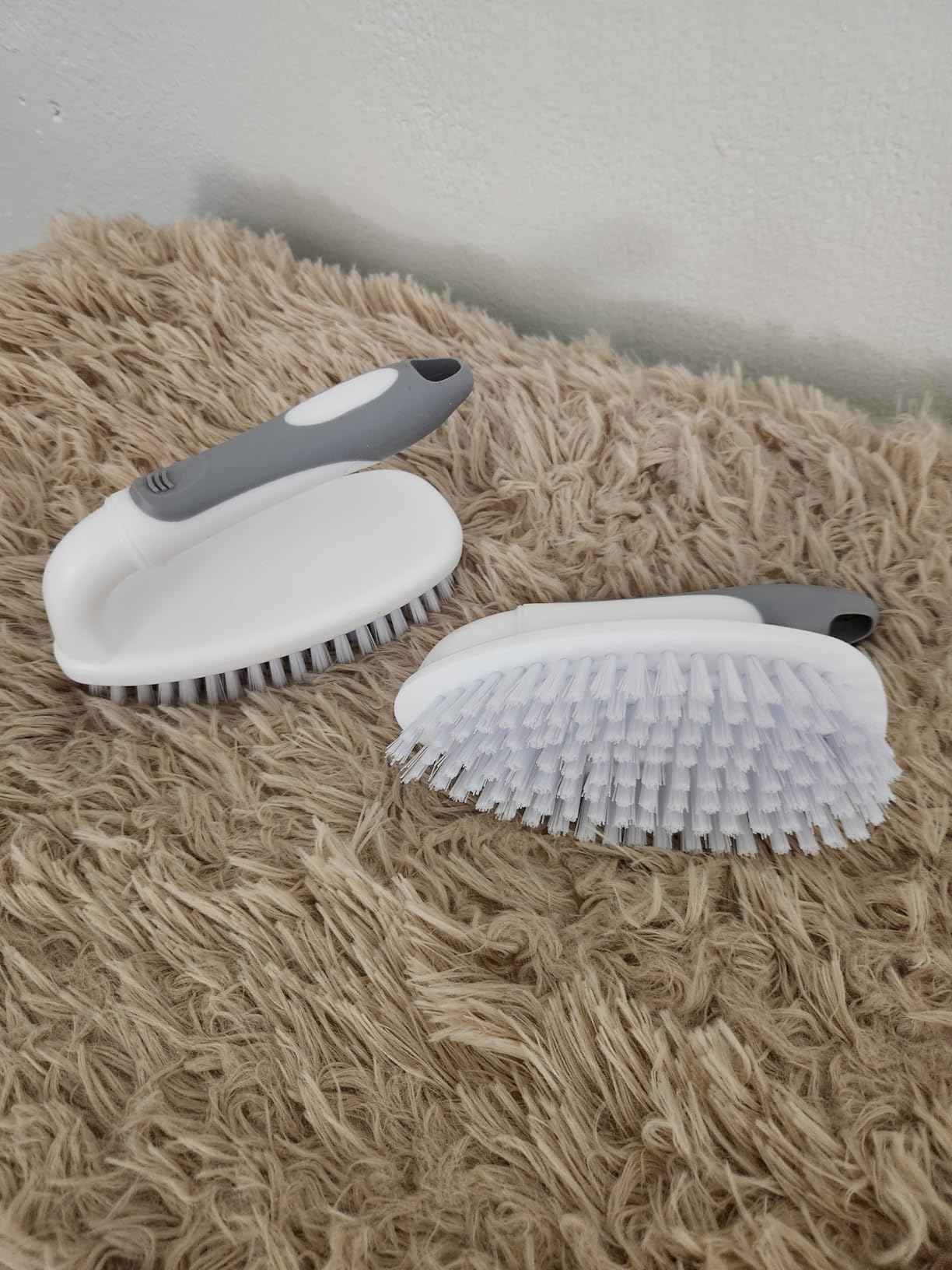 Scrub Brushes for Cleaning Bathtub Scrubber Heavy Duty Scrub Brush with Handle Stiff Bristle Cleaning Brush for Shower, Kitchen, Sink, Bathroom, Floor Customer Review Scrub Brushes for Cleaning Bathtub Scrubber Heavy Duty Scrub Brush with Handle Stiff Bristle Cleaning Brush for Shower, Kitchen, Sink, Bathroom, Floor - Customer Photo 2