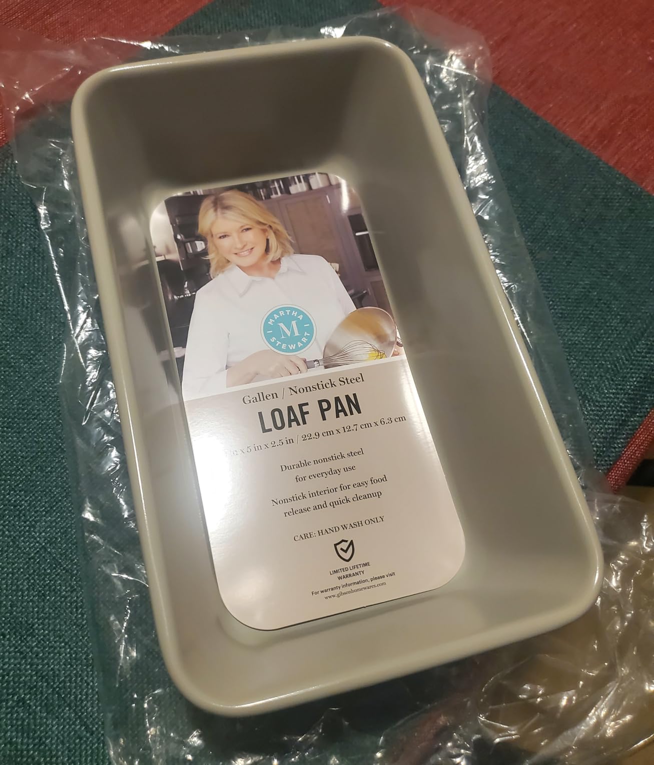 Martha Stewart Gallen 9-Inch Nonstick Carbon Steel Loaf Pan – Teal, Durable Bakeware for Even Baking and Easy Release - Customer Photo 1