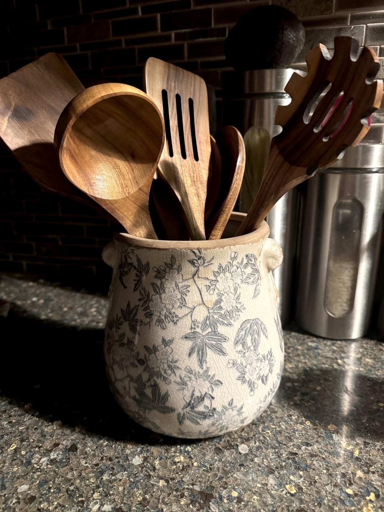 Rustic Farmhouse Ceramic Flower Pots, Vintage Antique Planters & Vase with Drainage Hole for Indoor/Outdoor, Handmade Crackle Glaze Terracotta Pottery Decor for Home Kitchen Office, Gardening Gifts Customer Review Rustic Farmhouse Ceramic Flower Pots, Vintage Antique Planters & Vase with Drainage Hole for Indoor/Outdoor, Handmade Crackle Glaze Terracotta Pottery Decor for Home Kitchen Office, Gardening Gifts - Customer Photo 1