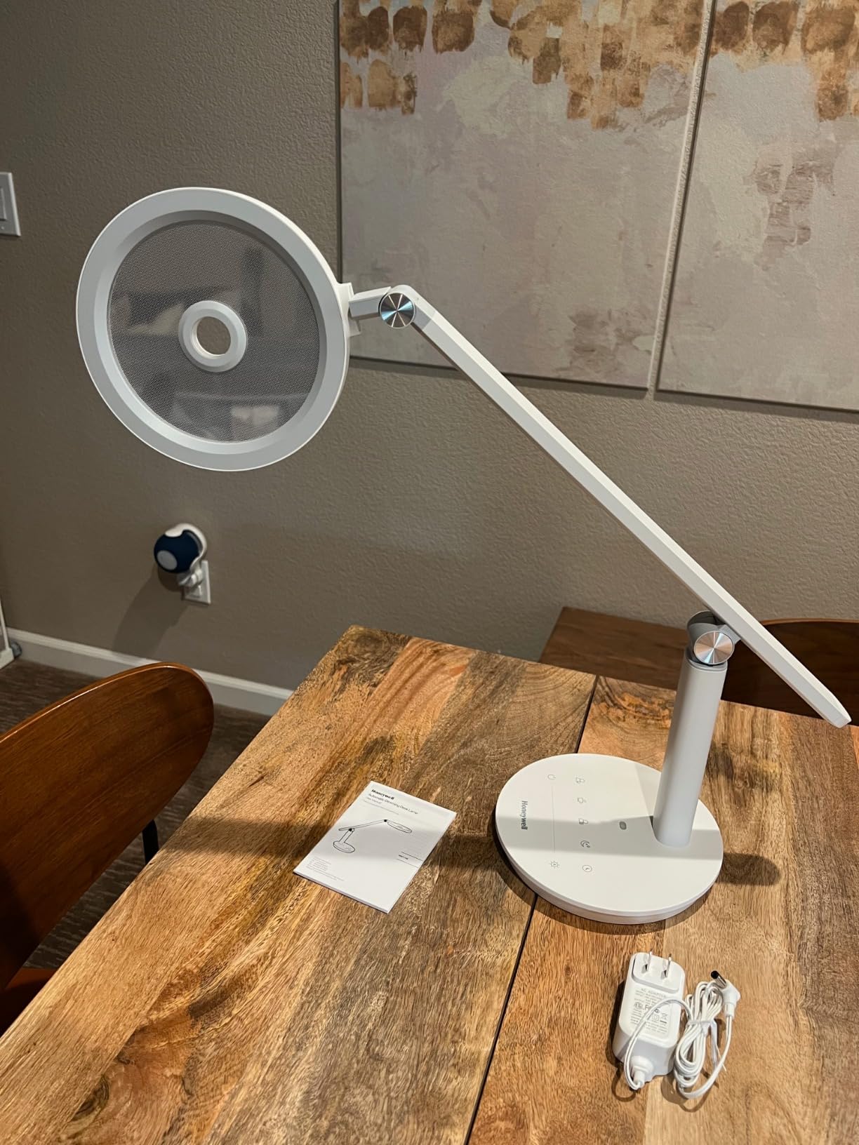 Honeywell Desk Lamp for Home Office, H6 Sunturalux™ Eye-Caring Led Desk Light, 800LM Dimmable Desk Lamp with Timer, Touch Control Tall Desk Reading Light, Table Lamp for Circle Webcam, Study, Bedroom - Customer Photo 2