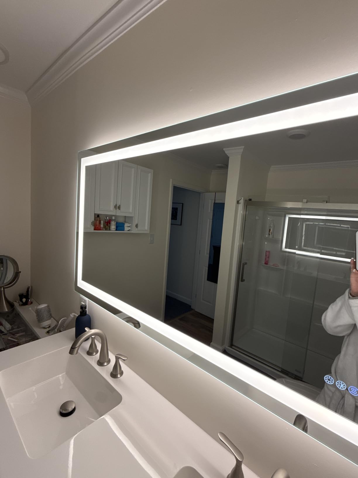 40X30 LED Bathroom Mirror with Lights, Anti-Fog, Dimmable, Backlit + Front Lit, Smart Bathroom Vanity Mirror, Memory Function, Shatterproof, Tempered Glass (Horizontal/Vertical) customer photo 1