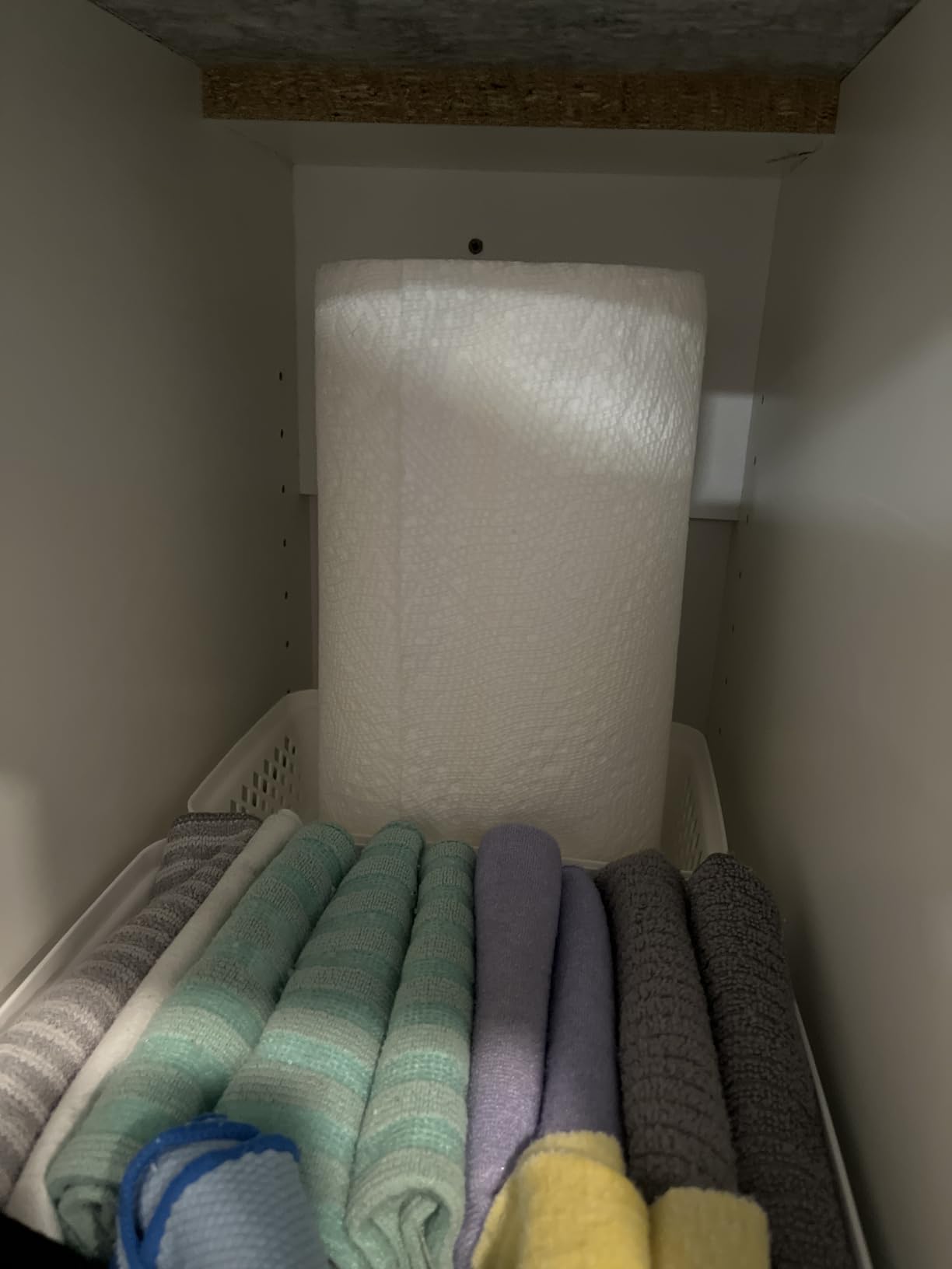 Bounty Paper Towels Select-A-Size White, 6 Double Rolls, 82 Sheets Per Roll Customer Review Bounty Paper Towels Select-A-Size White, 6 Double Rolls, 82 Sheets Per Roll - Customer Photo 2