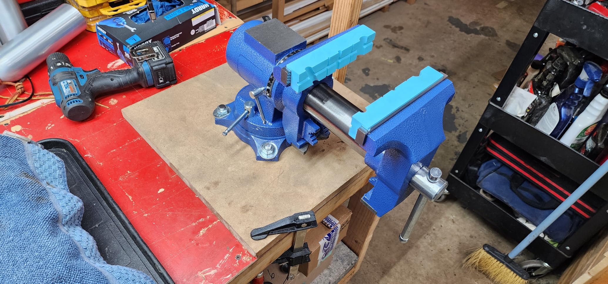 VEVOR Heavy Duty Bench Vise, 6-1/2