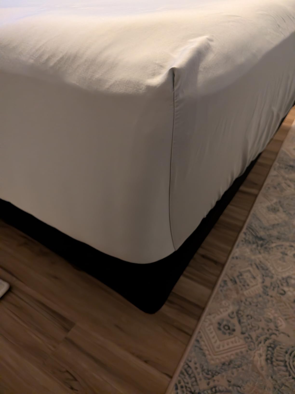 TOSMO Luxury Cooling Sheet Set - 100% Viscose from Bamboo, 4-Piece Bedding Set (Queen Size) - 18 TOSMO Luxury Cooling Sheet Set - 100% Viscose from Bamboo, 4-Piece Bedding Set (Queen Size) - 18