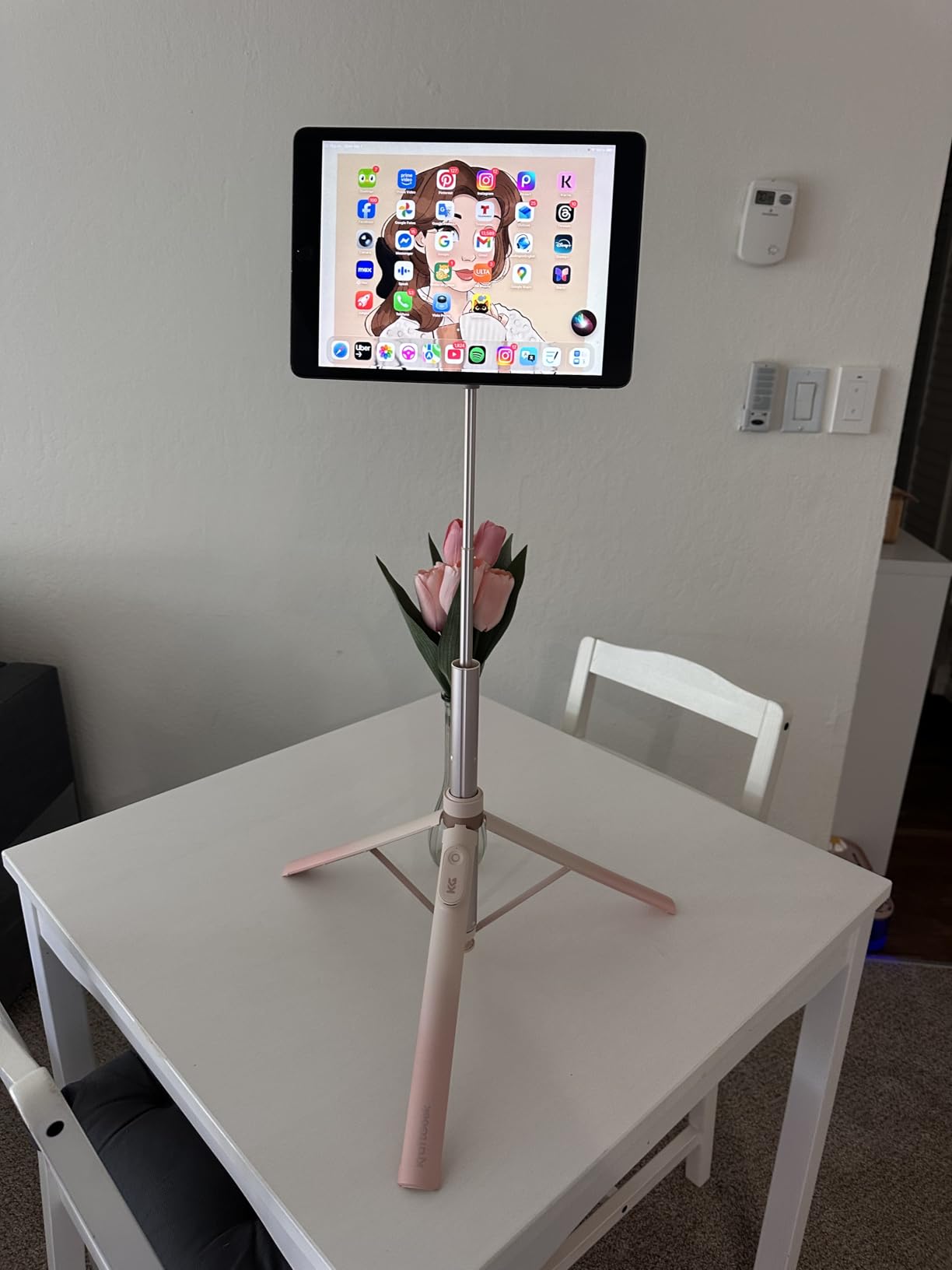 KraftGeek Magnetic Phone Tripod for iPhone MagSafe – 66'' Automatic Selfie Stick with Remote, Portable Tripod Stand for Video Recording, Travel, Vlogging (Black) Customer Review KraftGeek Magnetic Phone Tripod for iPhone MagSafe – 66'' Automatic Selfie Stick with Remote, Portable Tripod Stand for Video Recording, Travel, Vlogging (Black) - Customer Photo 1