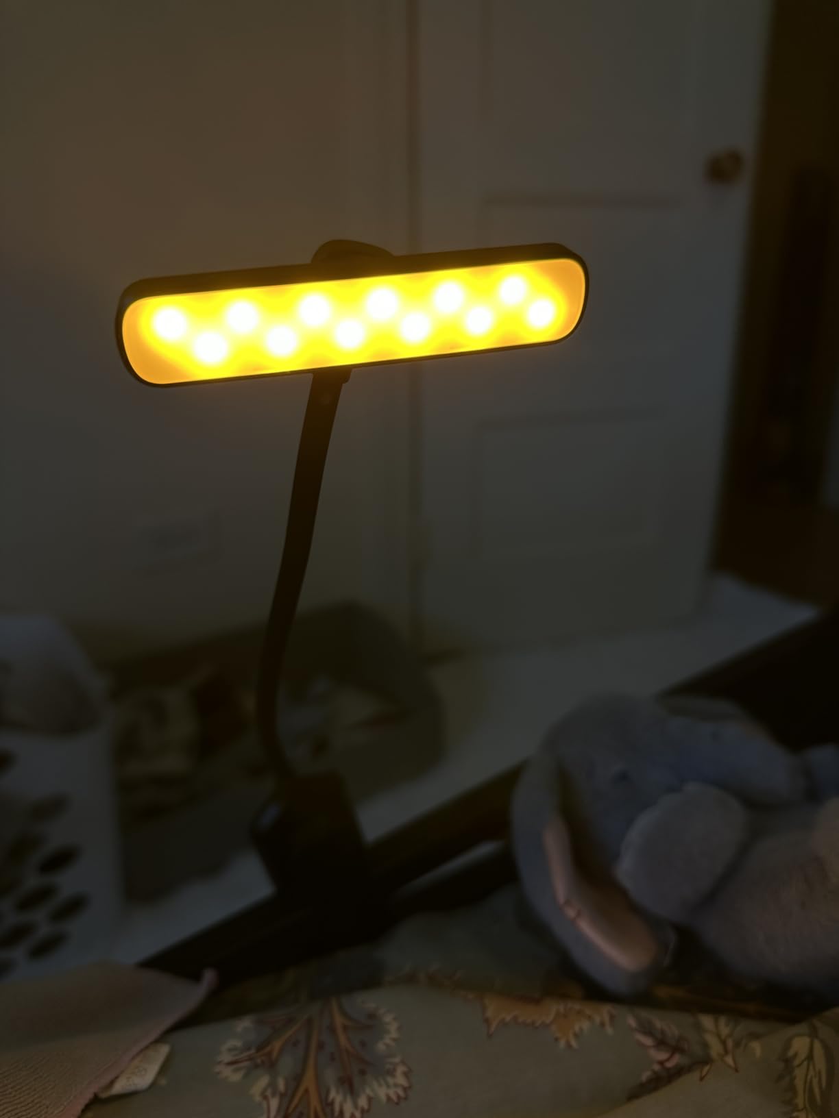 karidi Rechargeable 24 LED Book Light for Reading, 360° Flexible Gooseneck, 5 Color Tones, Clip-on for Books/Tablet/Bed, USB-C, 80H Glare-Free Eye Care (Black) - Customer Photo 1