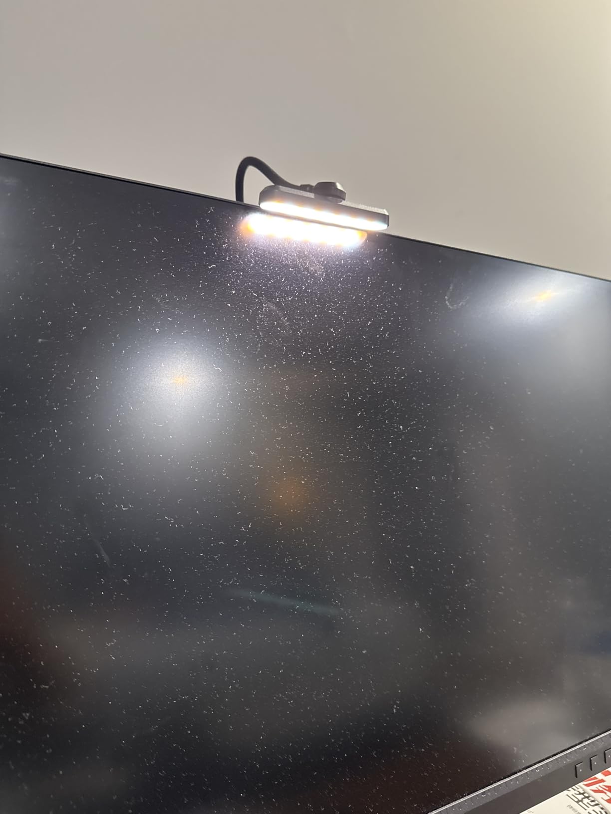 karidi Rechargeable 24 LED Book Light for Reading, 360° Flexible Gooseneck, 5 Color Tones, Clip-on for Books/Tablet/Bed, USB-C, 80H Glare-Free Eye Care (Black) - Customer Photo 2