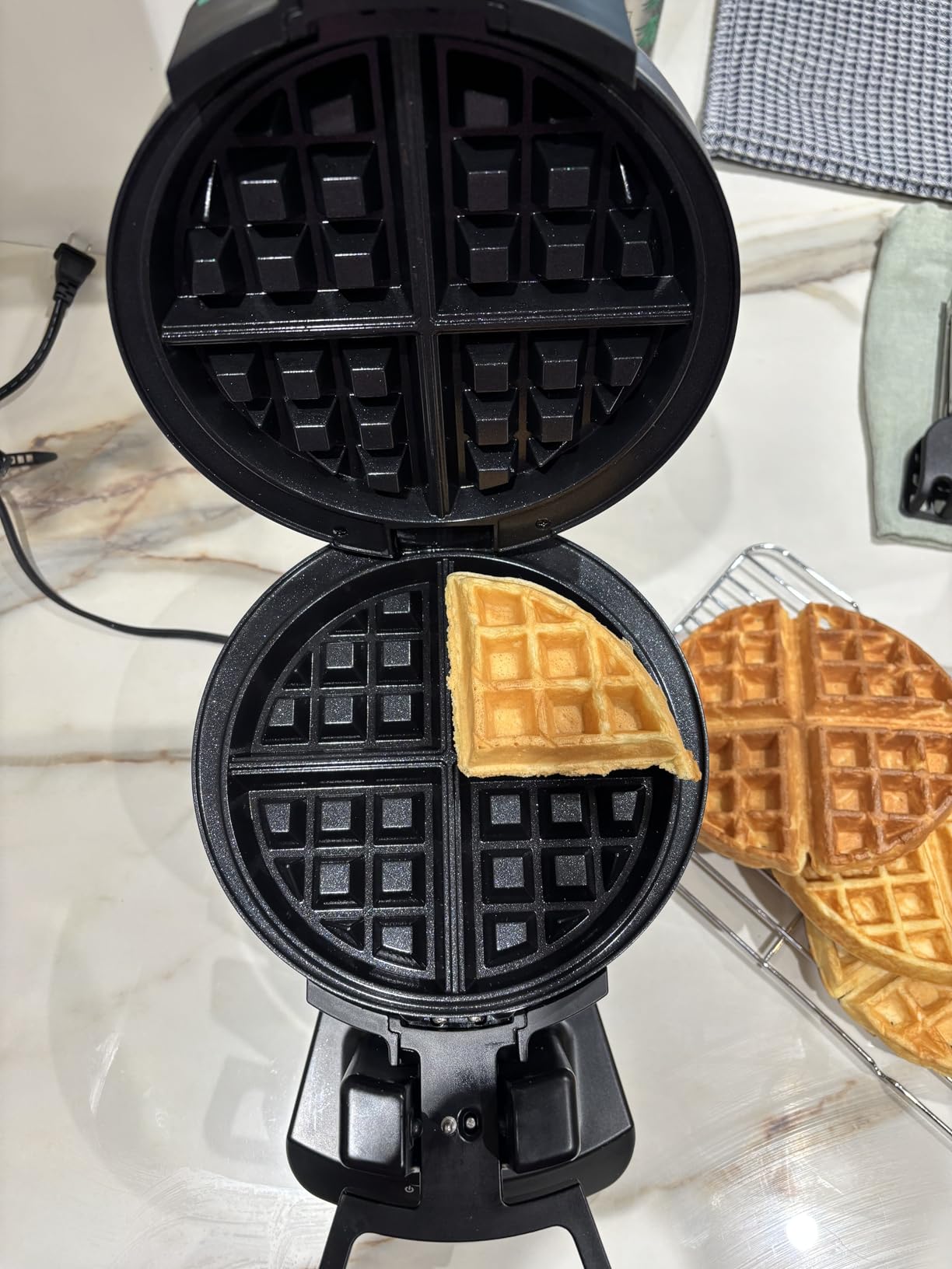 Cuisinart Round Flip Belgian Waffle Maker, Black/Silver, 1 inch thick, WAF-F30NAS - Customer Photo 1