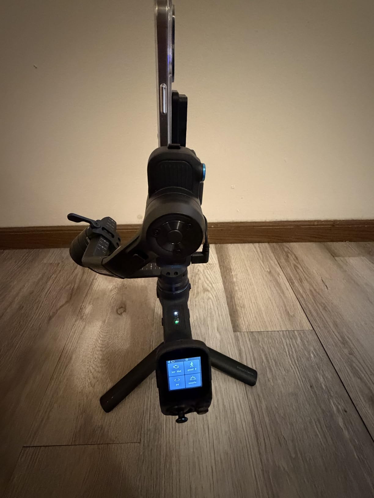 FeiyuTech SCORP Mini 3 Gimbal Stabilizer for Smartphone, Built-in AI Tracking Module & Cooling Fan, 2KG Payload 3-Axis Phone Gimbal with Integrated Grip Design, Gimbal Stabilizer for iPhone & Android customer photo 2
