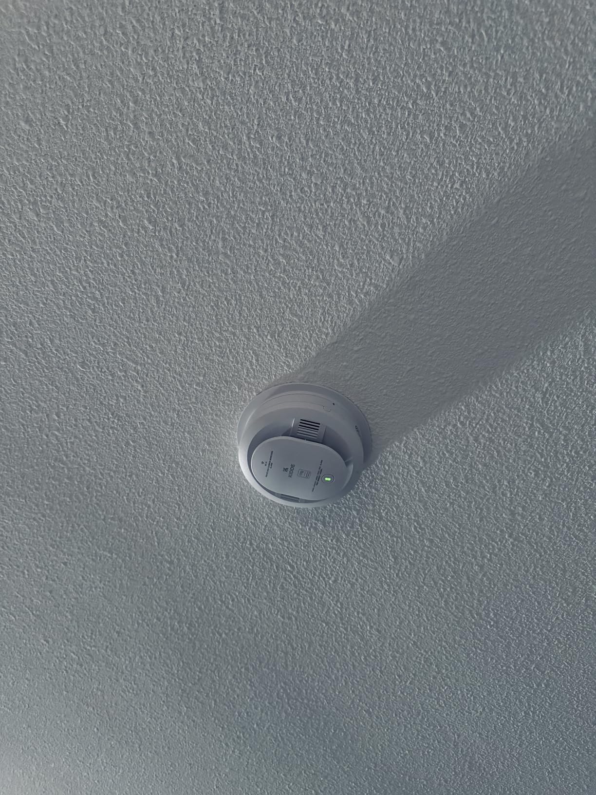 Kidde Smart Smoke Detector, Ring App Enabled for Real-Time Notifications, Hardwired Alarm, AA Backup Battery customer photo 1