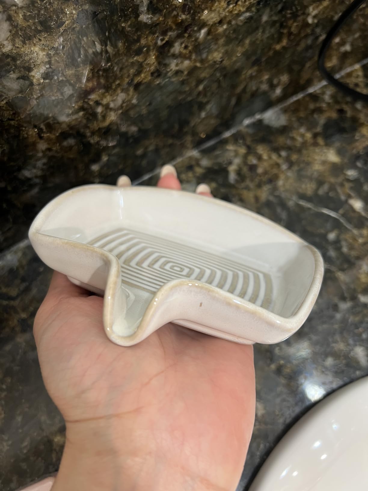 Self Draining Soap Dish, Ceramic Drain Soap Holder Waterfall Design Soap Saver for Shower, Bathroom, Sink, Kitchen and Countertop, Keeps Dry, Green - Customer Photo 2