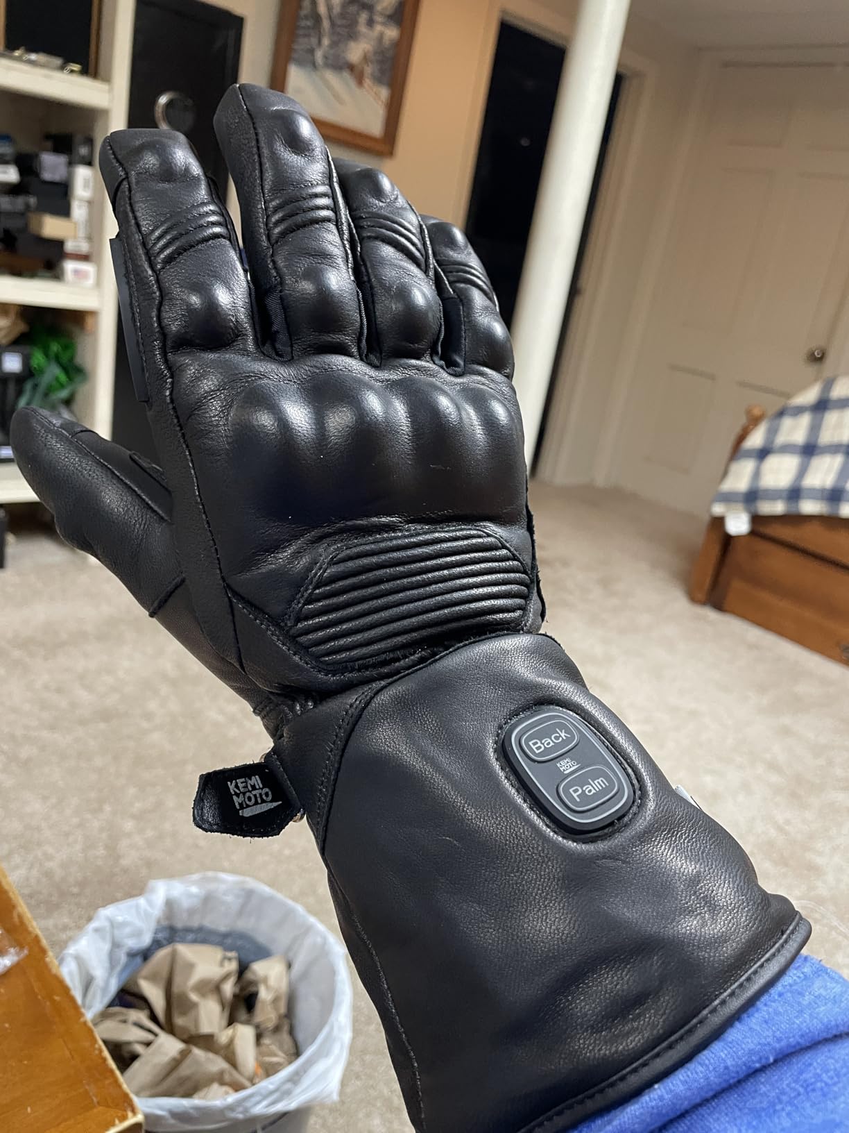 KEMIMOTO Heated Leather Motorcycle Gloves for Men with Hard Protective Shields, Sheepskin Heating Gloves, 7.4V 3000mAh Rechargeable Battery, Waterproof, Touchscreen Compatible customer photo 1