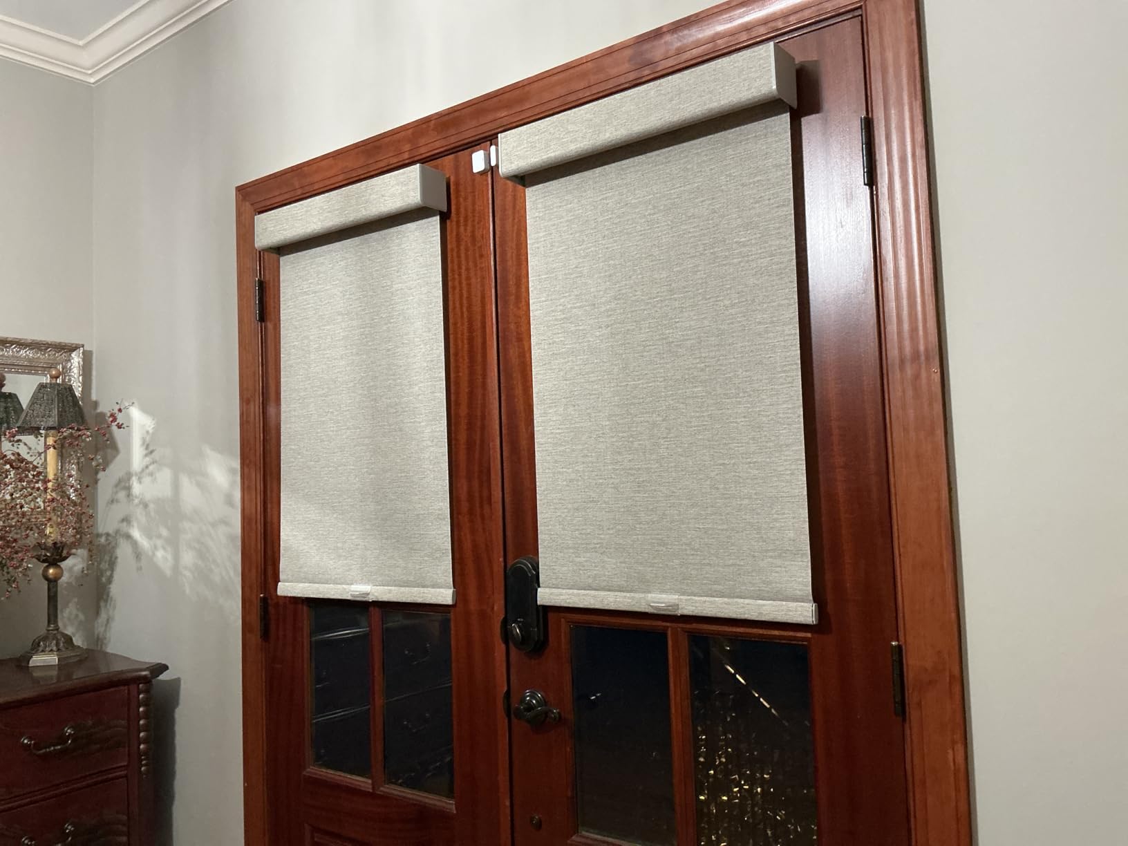 Persilux Blackout Roller Shades for Indoor Window Blinds,Cordless,Linen Fabric,Thermal Insulated Fabric UV Protection Shades for Home,Office,Bedroom,Door,Blackout-Cream,Custom Size customer photo 2