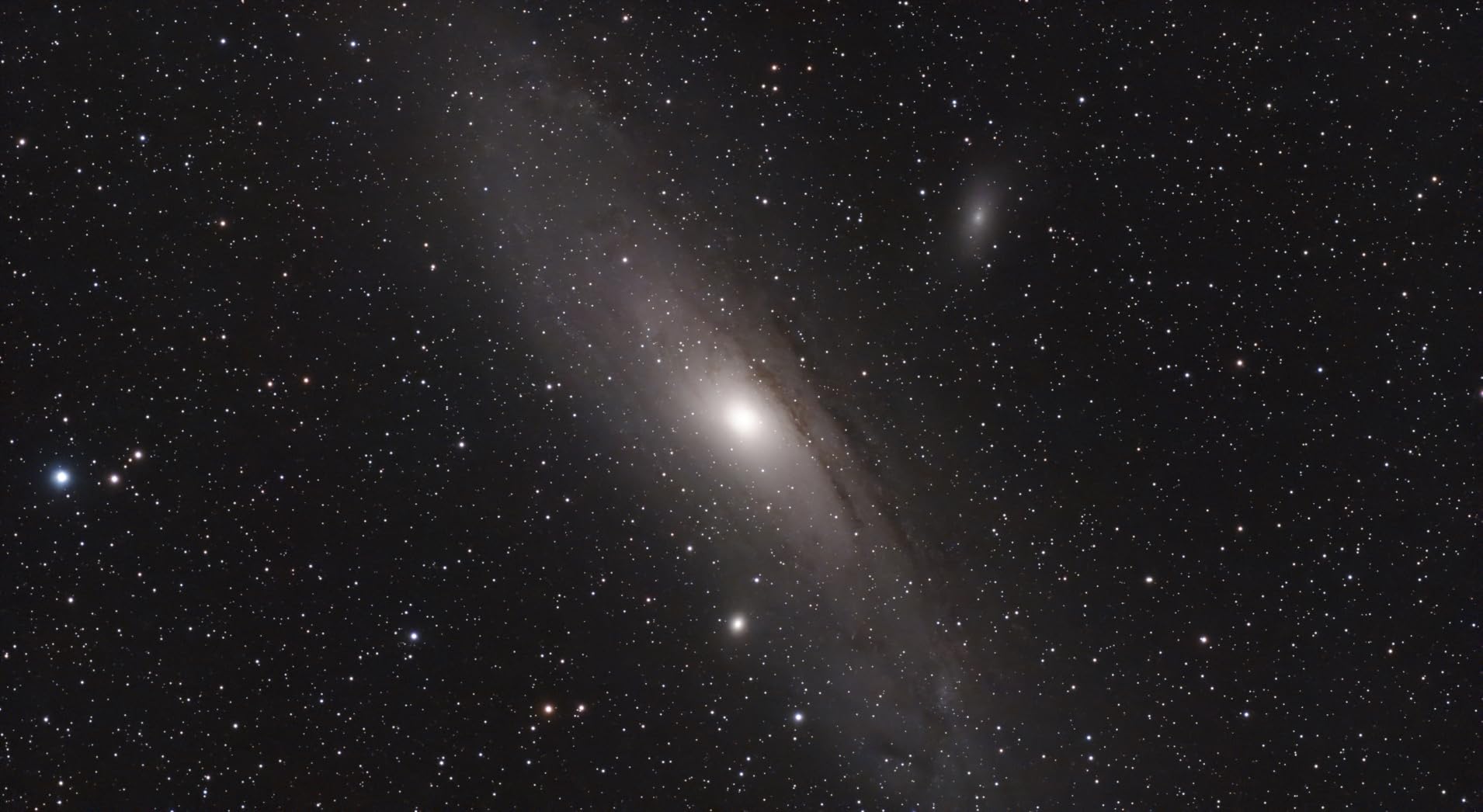 Dwarf 3 Smart Telescope - Portable Astrophotography Camera, Capture Astronomy/Wildlife/Panorama, AZ/EQ Mode, Built-in Processing, 4K Auto-Tracking, Ultra-Light 3lb, Ideal for All Ages customer photo 1