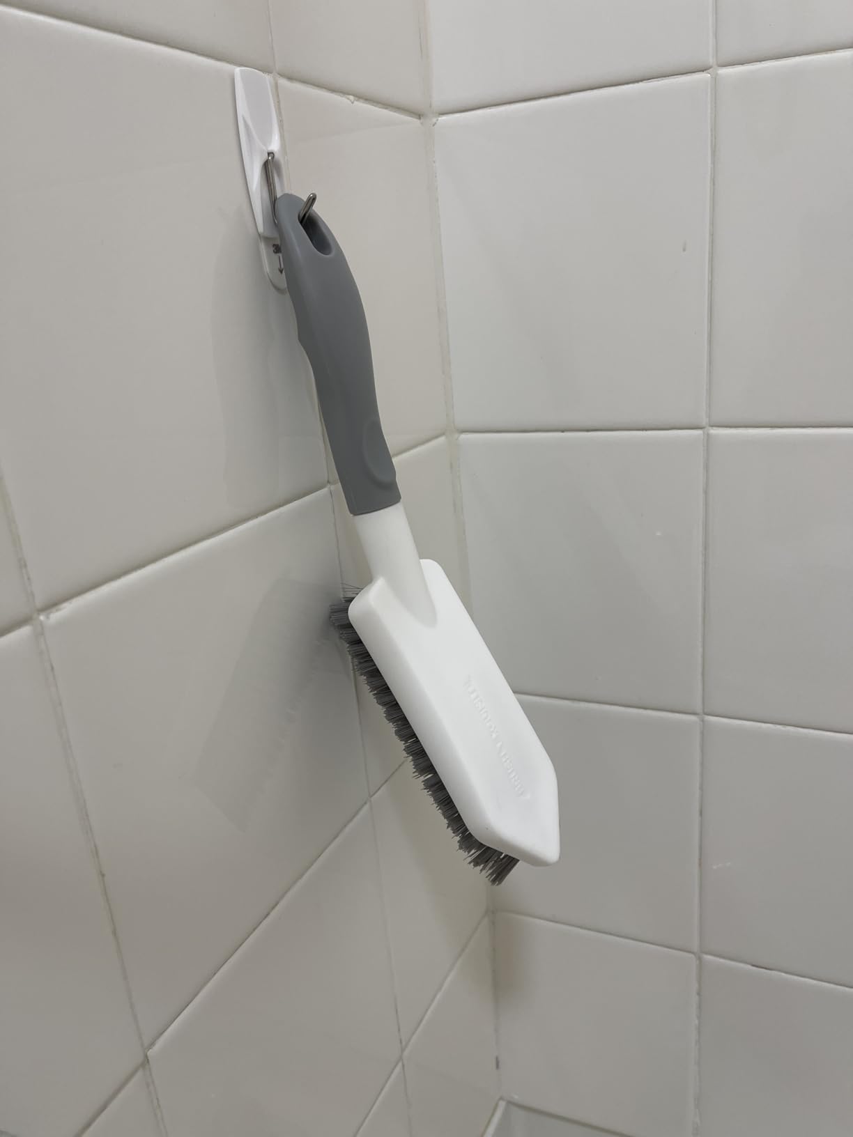 SSINBOANGI 2 Pack Heavy Duty Scrub Brush Set with Hard Bristle, Cleaning Brush Designed for Bathroom, Shower, Bathtub, Tub, Carpet, Floor, Grout, Tile Customer Review SSINBOANGI 2 Pack Heavy Duty Scrub Brush Set with Hard Bristle, Cleaning Brush Designed for Bathroom, Shower, Bathtub, Tub, Carpet, Floor, Grout, Tile - Customer Photo 1