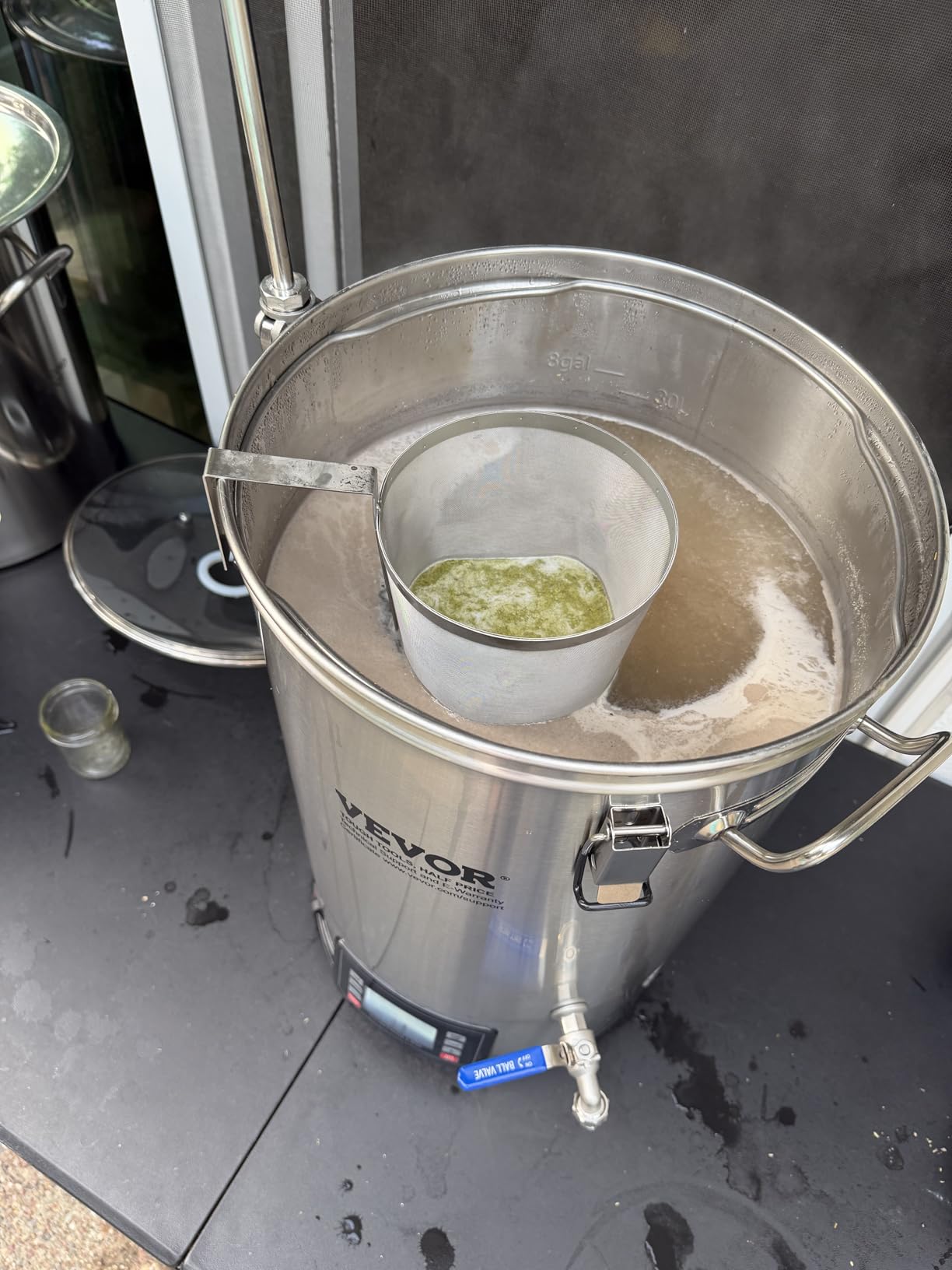 VEVOR Beer Brewing Equipment, 8 Gal/30L 304 Stainless Steel Home Beer Brewer,1500W All-in-One Home Brewing Kit with Tall strainer, Integrated Inner Barrel & Reinforced Handle Customer Review VEVOR Beer Brewing Equipment, 8 Gal/30L 304 Stainless Steel Home Beer Brewer,1500W All-in-One Home Brewing Kit with Tall strainer, Integrated Inner Barrel & Reinforced Handle - Customer Photo 2