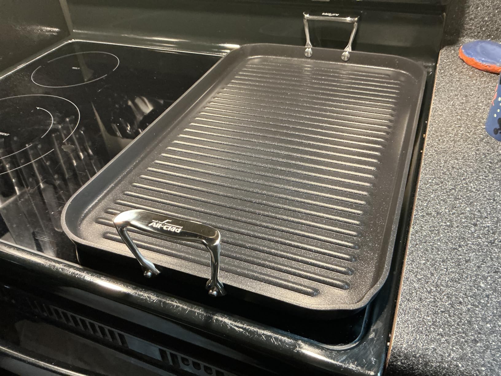 All-Clad HA1 Expert Hard Anodized Nonstick Square Grill Pan For Stovetop 11x11 Inch Oven-Safe Up to 500°F, Grilling, Professional Cookware, Dishwasher-Friendly, Oven-Safe Up to 500°F, Black - Customer Photo 2