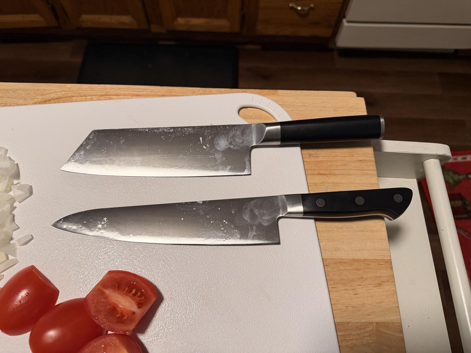 Babish 6.5-Inch Santoku Knife – High-Carbon 1.4116 German Steel Kitchen Knife - Customer Photo 1
