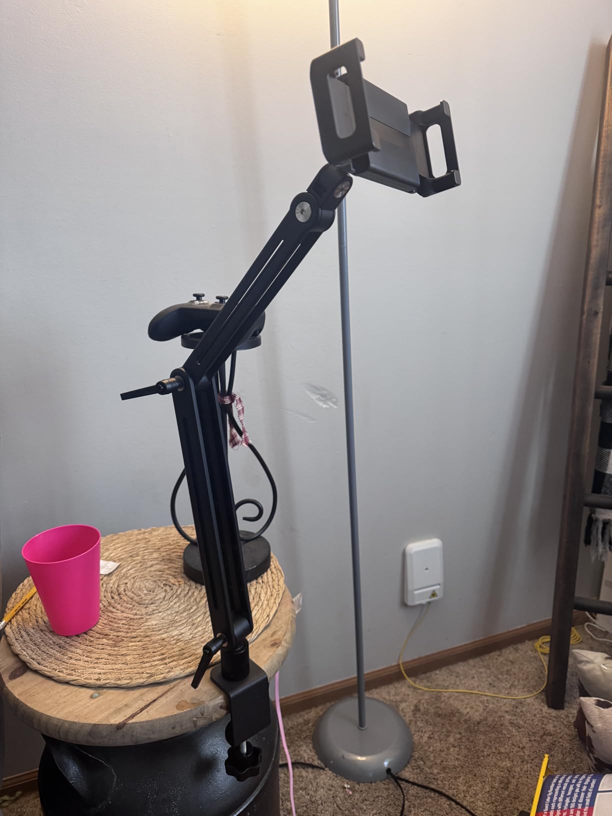 Portable Monitor Stand Desk Holder- Large Clamp support up to 12.9 14.6 15.6 18.5 inch 360° Rotating Base Swivel Tall Desk Arm Mount for iPad Pro/Mini/Air/Surface Strong Bearing Weight over 5.5lbs - Customer Photo 2