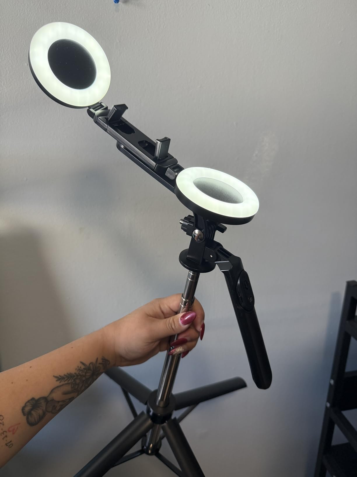 Vlogging Kit for iPhone/Android, Metal Selfie Stick Tripod for iPhone with Light and Microphone,70 inch Tall Adjustable Phone Tripod for TikTok/YouTube Starter Content Creator Essentials Kit Customer Review Vlogging Kit for iPhone/Android, Metal Selfie Stick Tripod for iPhone with Light and Microphone,70 inch Tall Adjustable Phone Tripod for TikTok/YouTube Starter Content Creator Essentials Kit - Customer Photo 1