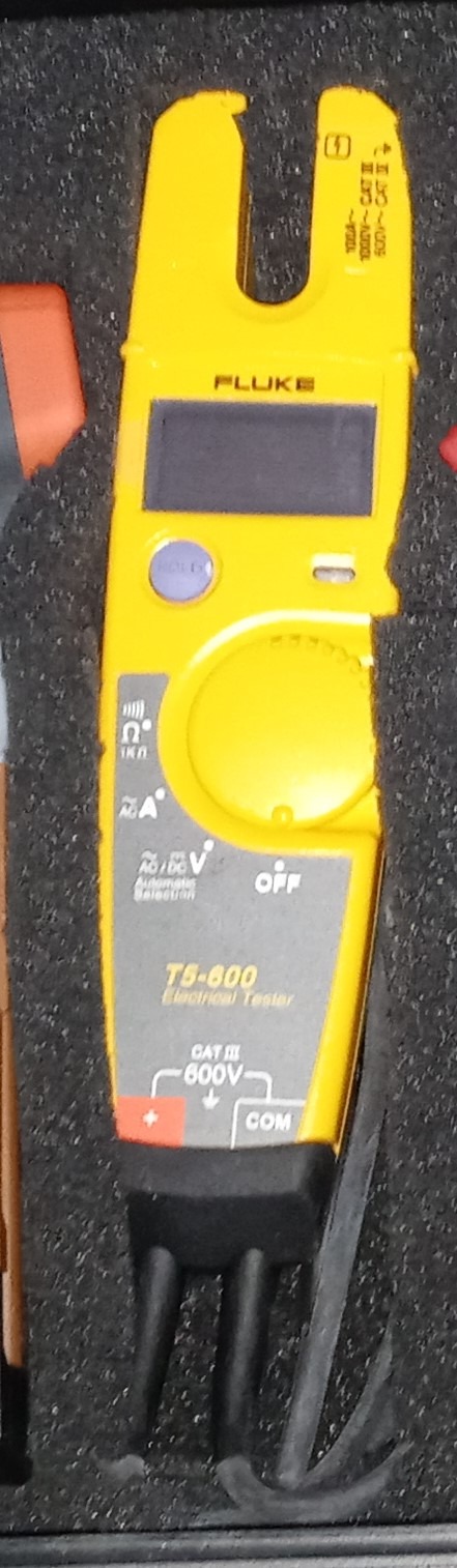 Fluke T5-600 Electrical Voltage, Continuity and Current Tester, Measures AC Current Up to 100 A Without Contact, Automatically Selects AC/DC, Includes Detachable SlimReach Probe Tip customer photo 2