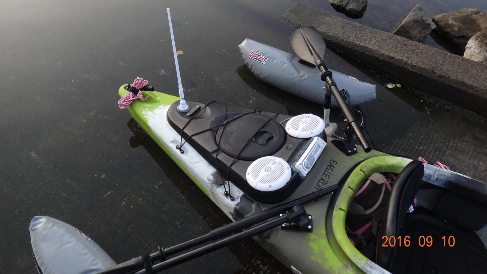 BOSS Audio MR50W 5.25 inch Marine Stereo Boat Speakers - 150 Watts (pair), 2 Way, Full Range, Weatherproof, Sold in Pairs customer photo 2