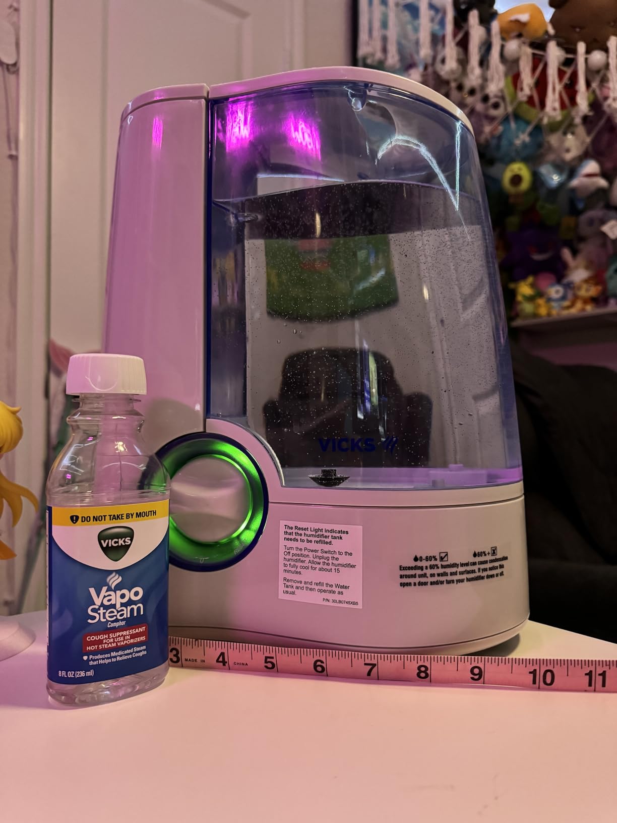 Vicks Warm Mist Humidifier Filter-Free 1 Gal Tank, Auto Shut-Off, Night Light, VapoPad and VapoSteam Compatible customer photo 1