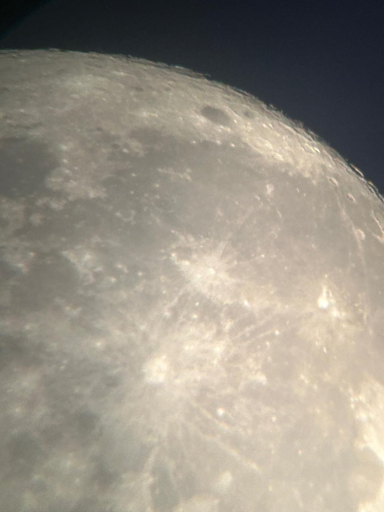 Celestron - 114LCM Computerized Newtonian Telescope - Telescopes for Beginners - 2 Eyepieces - Full-Height Tripod - Motorized Altazimuth Mount customer photo 2