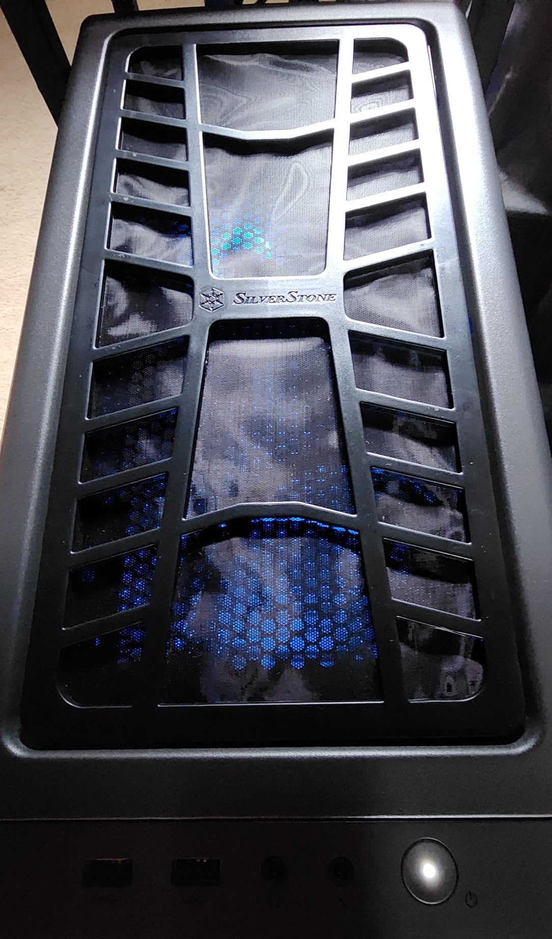 SilverStone Technology FF81 80mm Standard Fan Filter with Honeycomb Grille, black, SST-FF81B customer photo 1