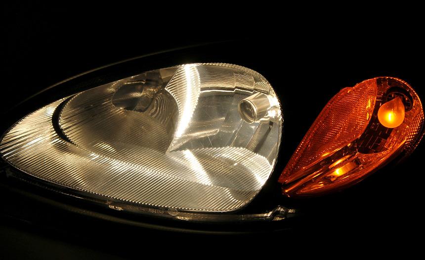 SYLVANIA Headlight Restoration Kit - Long-Lasting Headlight Repair Kit for Restoring to Like-New Condition - Surface Activator, Exclusive UV Coating, Clarifying Compound & More - No Tools Required customer photo 2