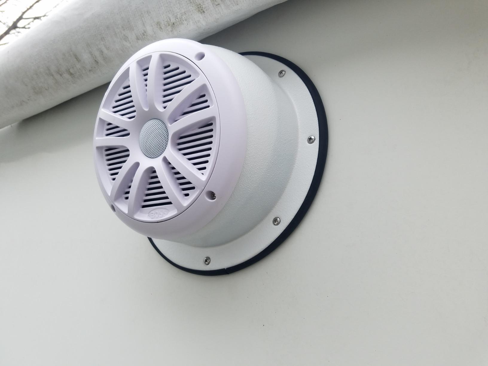 BOSS Audio Systems MR6B 6.5 inch Marine Stereo Boat Speakers - 180 Watts (pair), 2 Way, Full Range, Tweeters, Coaxial, Weatherproof, Sold in Pairs customer photo 1
