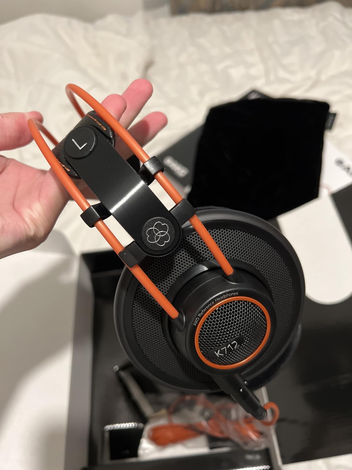 AKG Pro Audio K712 PRO, Over-Ear, Open Back, Reference Studio Headphones, Flat Wire Voice Coil customer photo 2