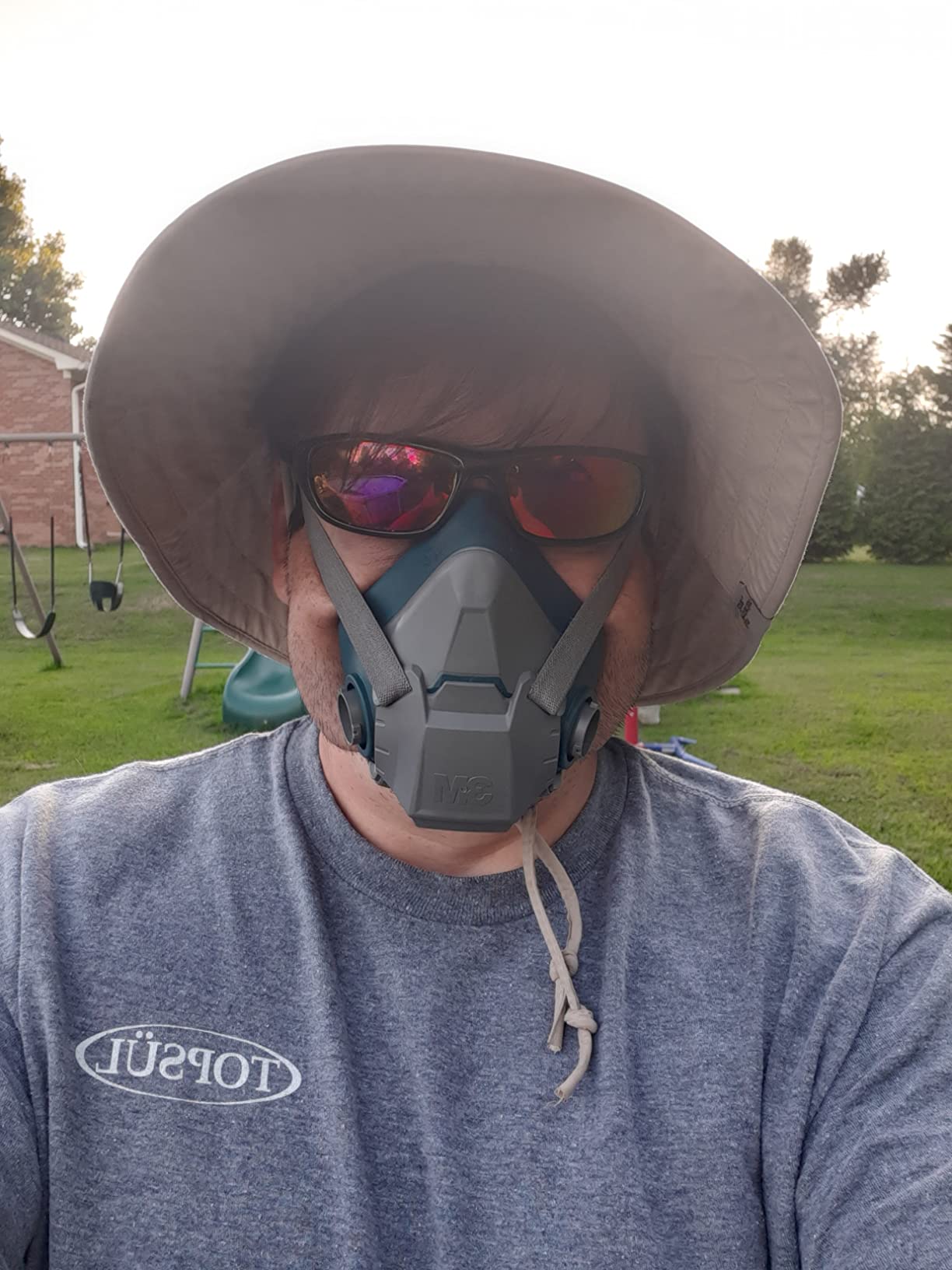 3M Rugged Comfort Half Facepiece Reusable Respirator 6503, NIOSH, Cool Flow Valve Helps Reduce Heat and Moisture, Silicone Faceseal Provides a Firm Seal, Welding, Sanding, Cleaning, Grinding, Large customer photo 2