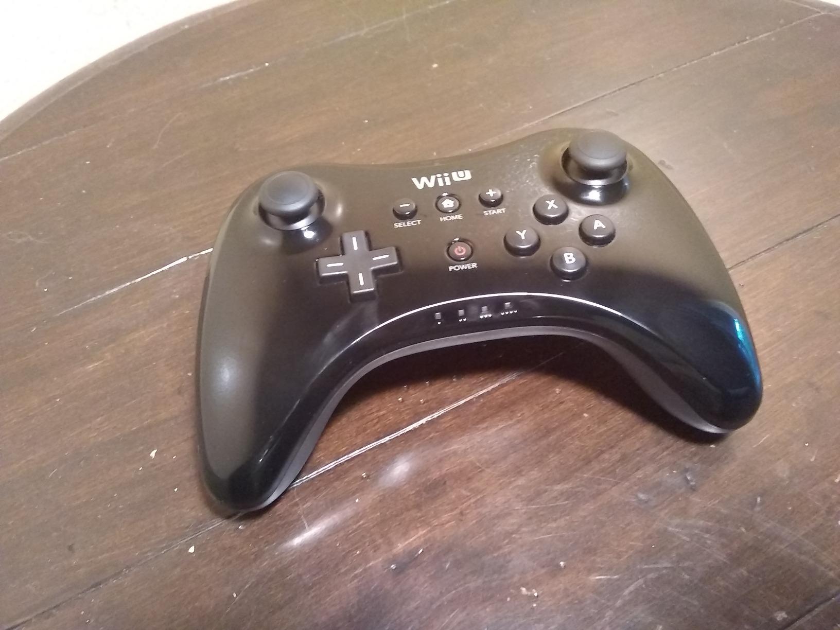 Nintendo Pro Controller Black - Nintendo Wii U customer photo 1