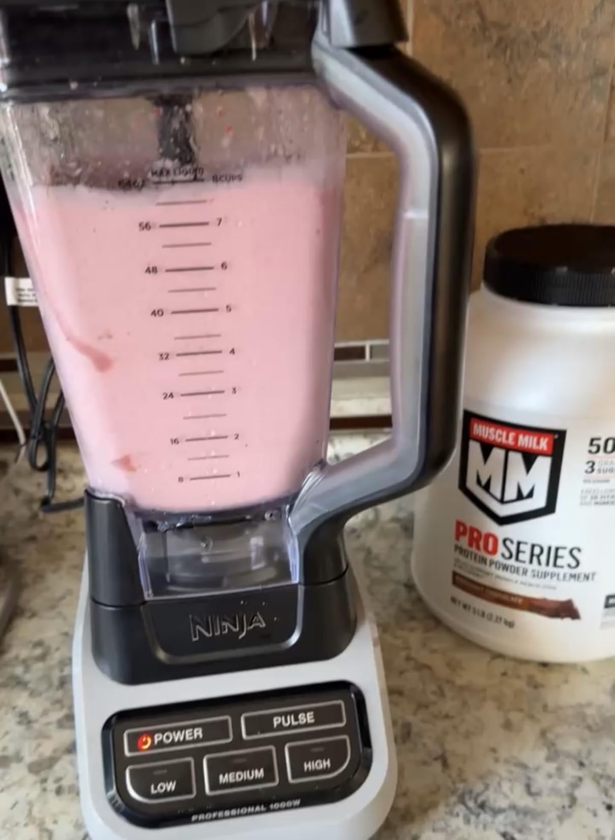 Ninja Professional Blender | 1000W Power, Total Crushing Technology, XL 72-oz. Pitcher | BL610 customer photo 1