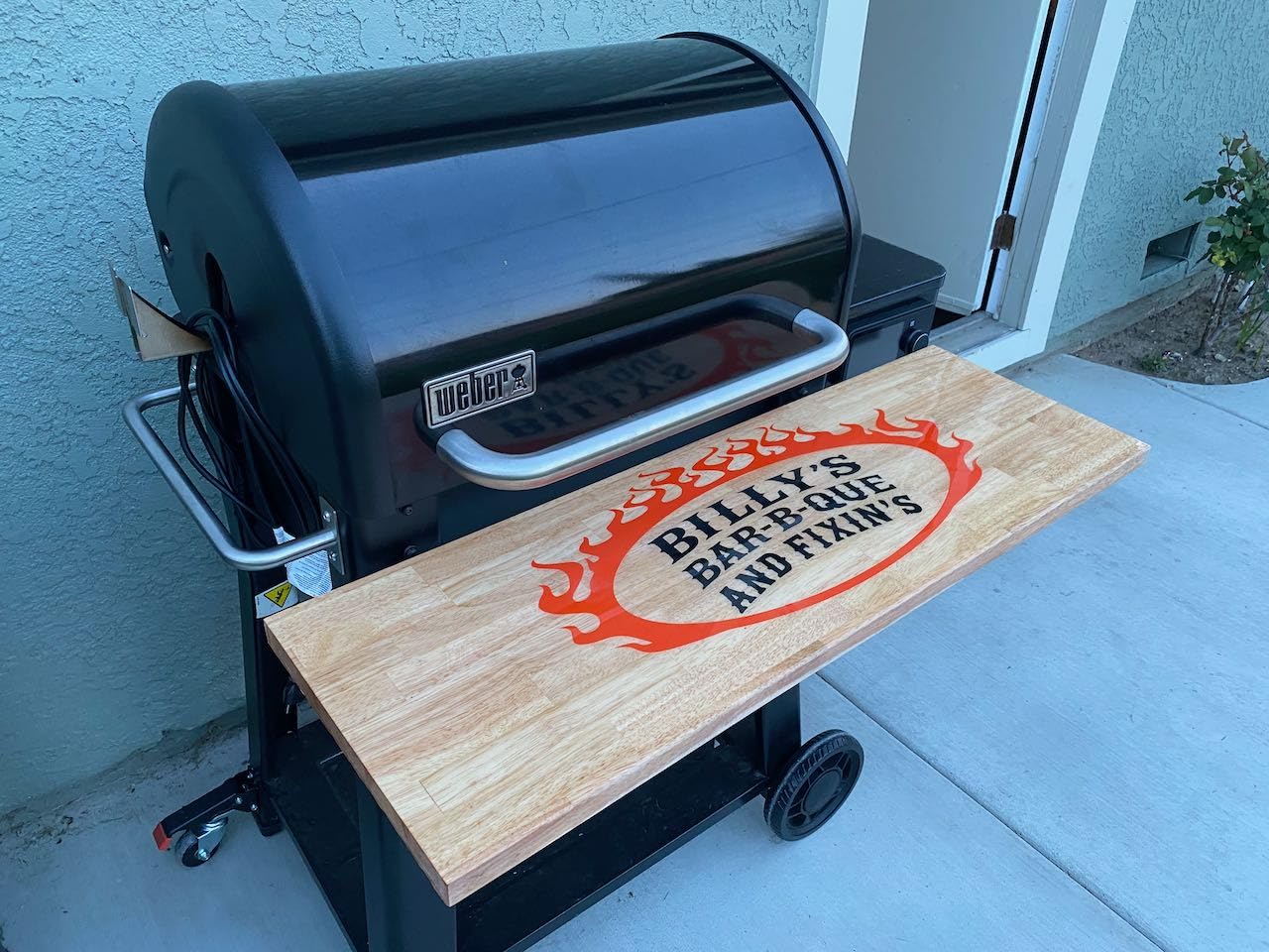 Weber Searwood 600 Wood Pellet Smoker Grill - WiFi & Bluetooth-Enabled Outdoor Grill for Smoking, Searing, Rapid React PID & Cooking up to 600°F, Black customer photo 1