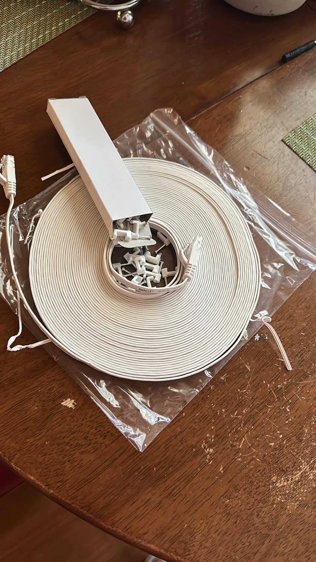 Jadaol Cat 6 Ethernet Cable 100ft, 10Gbps Support Cat8 Cat7 Network, Flat RJ45 LAN Patch Cable, High-Speed Wired Internet Cable for Router, Modem, Switch, Gaming Consoles, PC, Streaming Devices, White customer photo 2