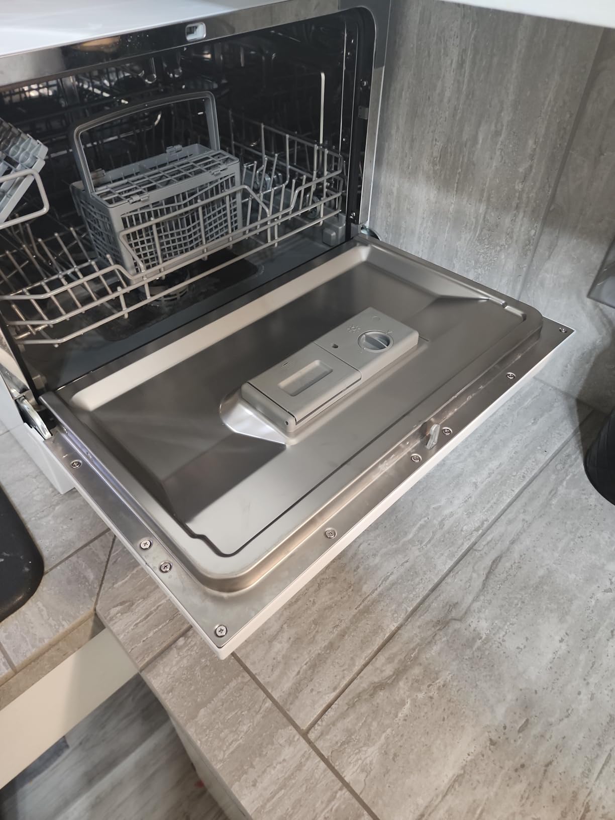 RCA RDW3208 Counter Top Dishwasher, White customer photo 1