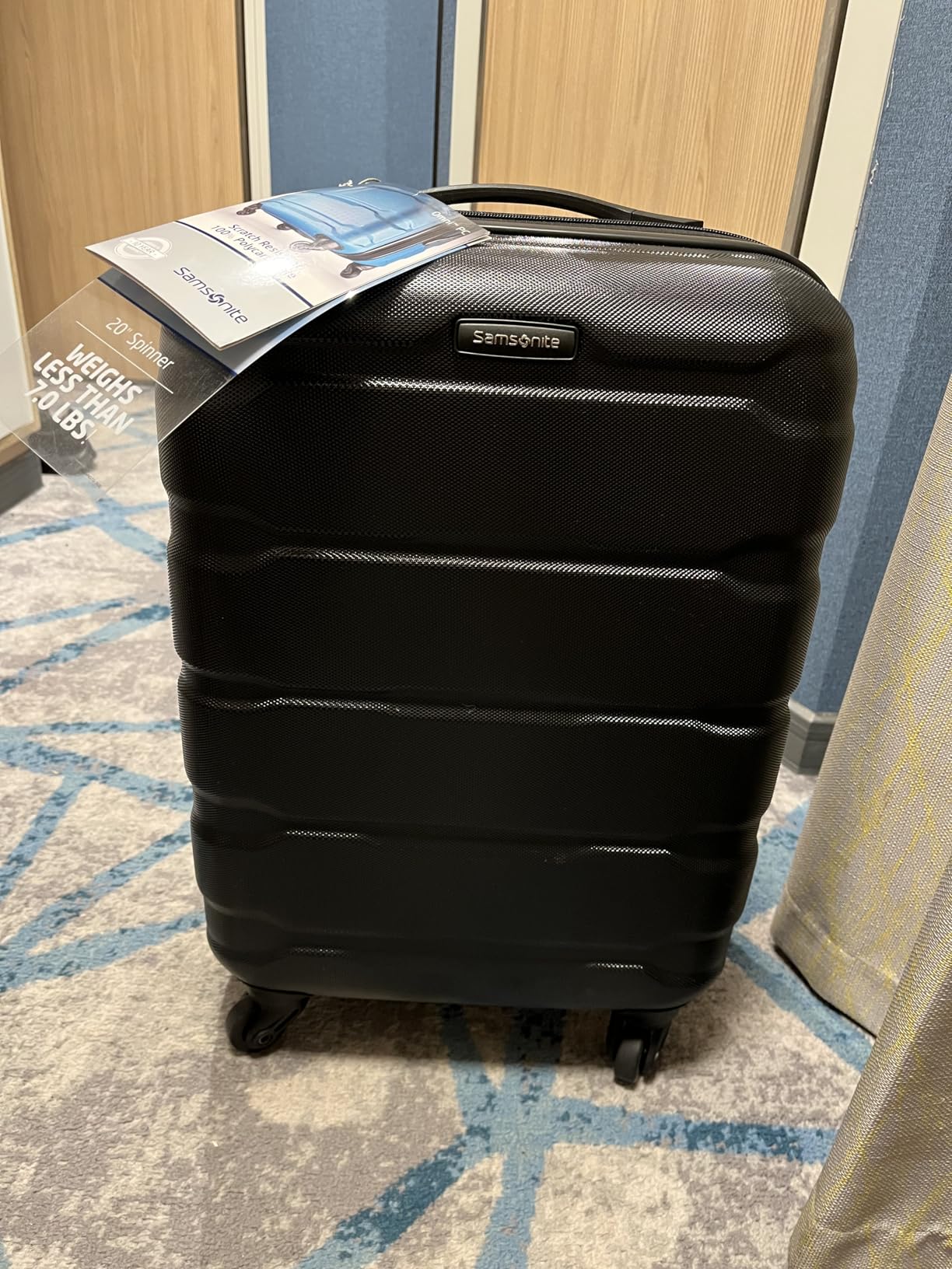 Samsonite Omni PC Hardside Expandable Luggage with Spinner Wheels, Black, Carry-On 20-Inch customer photo 2