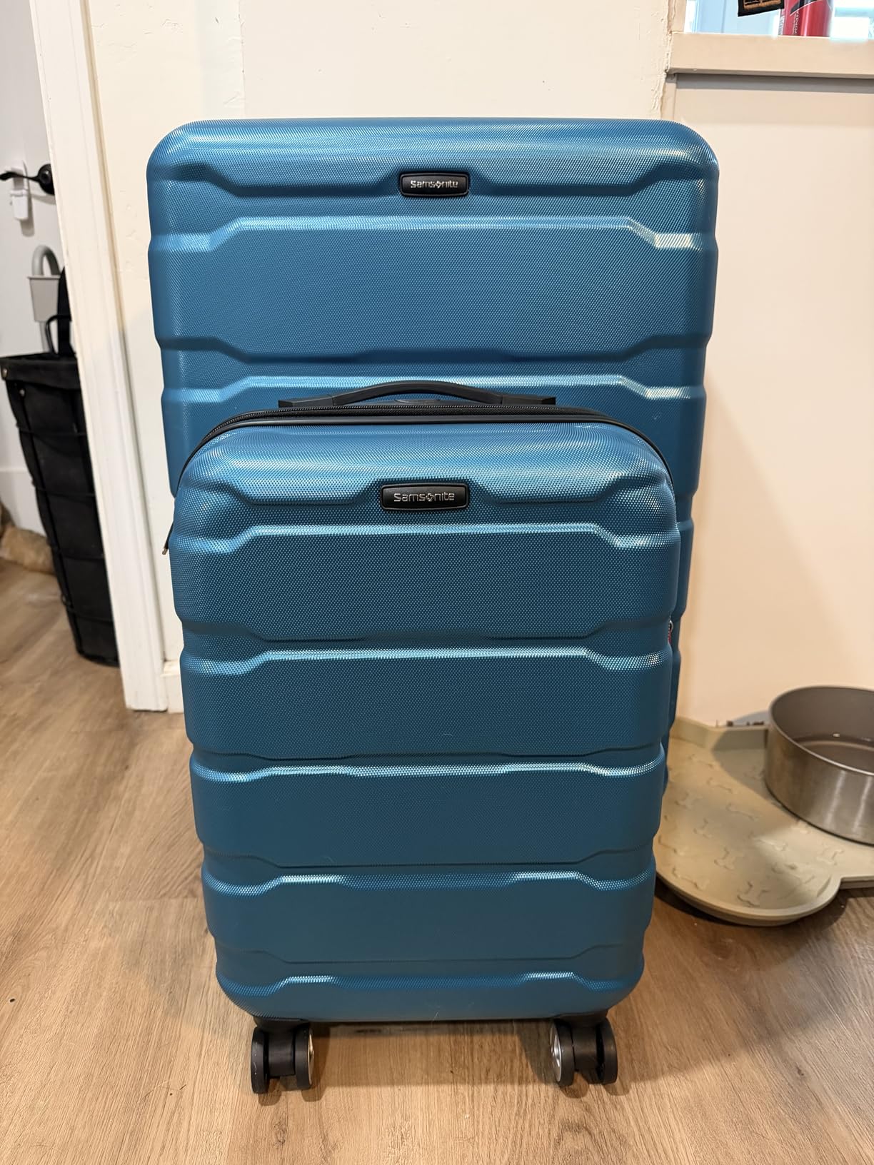 Samsonite Omni PC Hardside Expandable Luggage with Spinner Wheels, Caribbean Blue, 3-Piece Set (20/24/28) customer photo 1