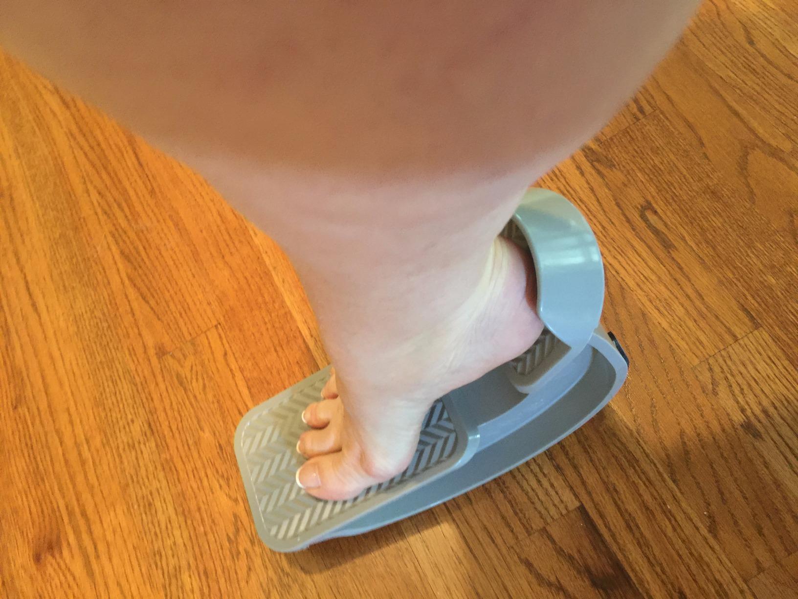 Vive Foot Rocker - Calf Stretcher for Achilles Tendinitis, Heel, Feet, Shin Splint, Plantar Fasciitis Pain Relief - Stretches Strained Leg Muscle - Ankle Wedge Stretch Improves Flexibility customer photo 2