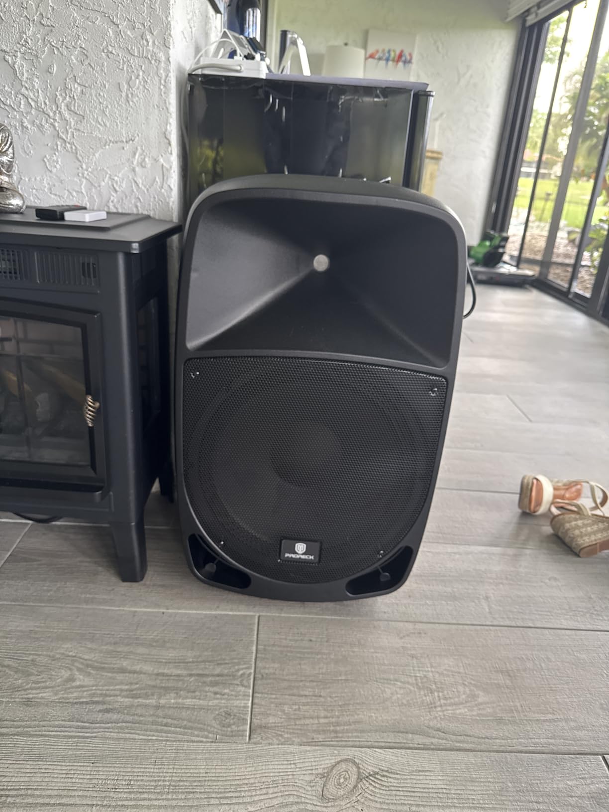 PRORECK Freedom 15 Portable 15-Inch 800 Watt 2-Way Rechargeable Powered DJ/PA Speaker System with Bluetooth/USB/SD Card Reader/FM Radio/Remote Control/Wireless Microphones/Speaker Stand customer photo 2