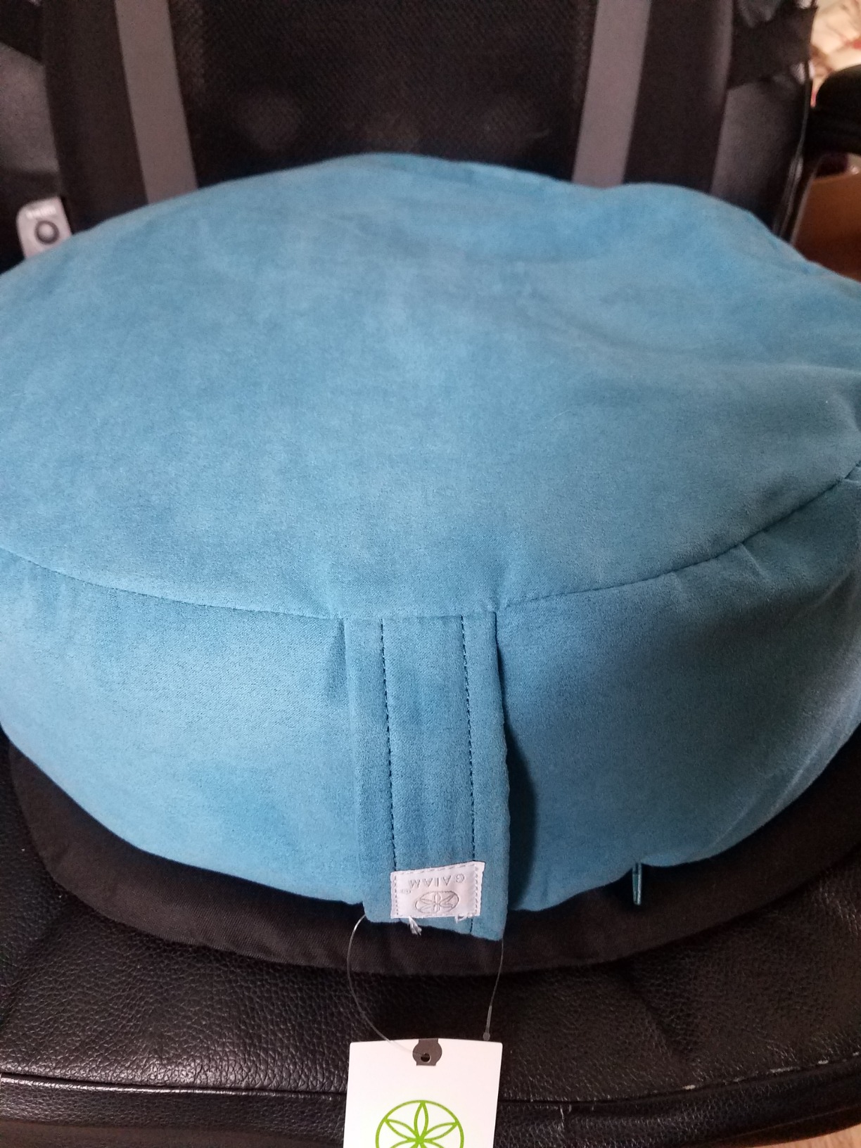 Gaiam Ergonomic Buckwheat Meditation Cushion customer photo 1