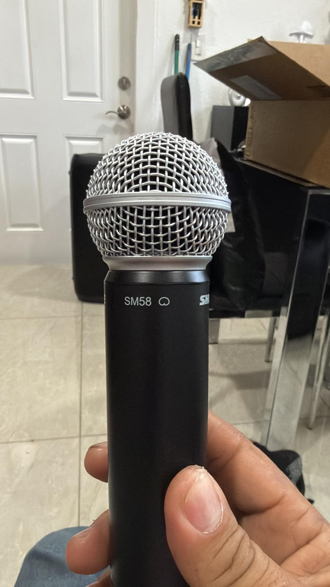 Shure BLX24/SM58 Wireless Microphone System - 14-Hour Battery Life, 300 ft Range, UHF | Includes SM58 Handheld Vocal Mic, Single Channel Receiver customer photo 2