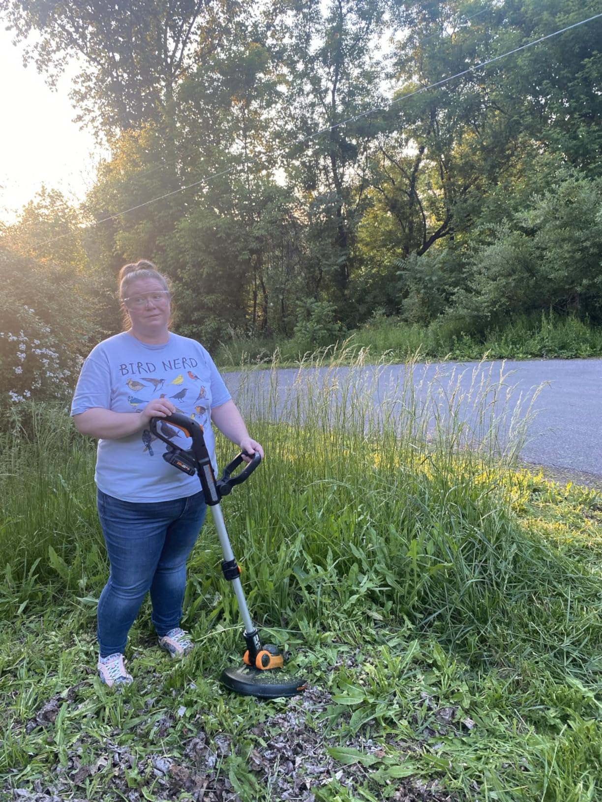 WORX Cordless String Trimmer & Lawn Edger, 12'' Electric Weed Wacker with Command Feed, 20V Weed Eater with 5.5 LBS, 2 Batteries & Charger Included, WG163 customer photo 1