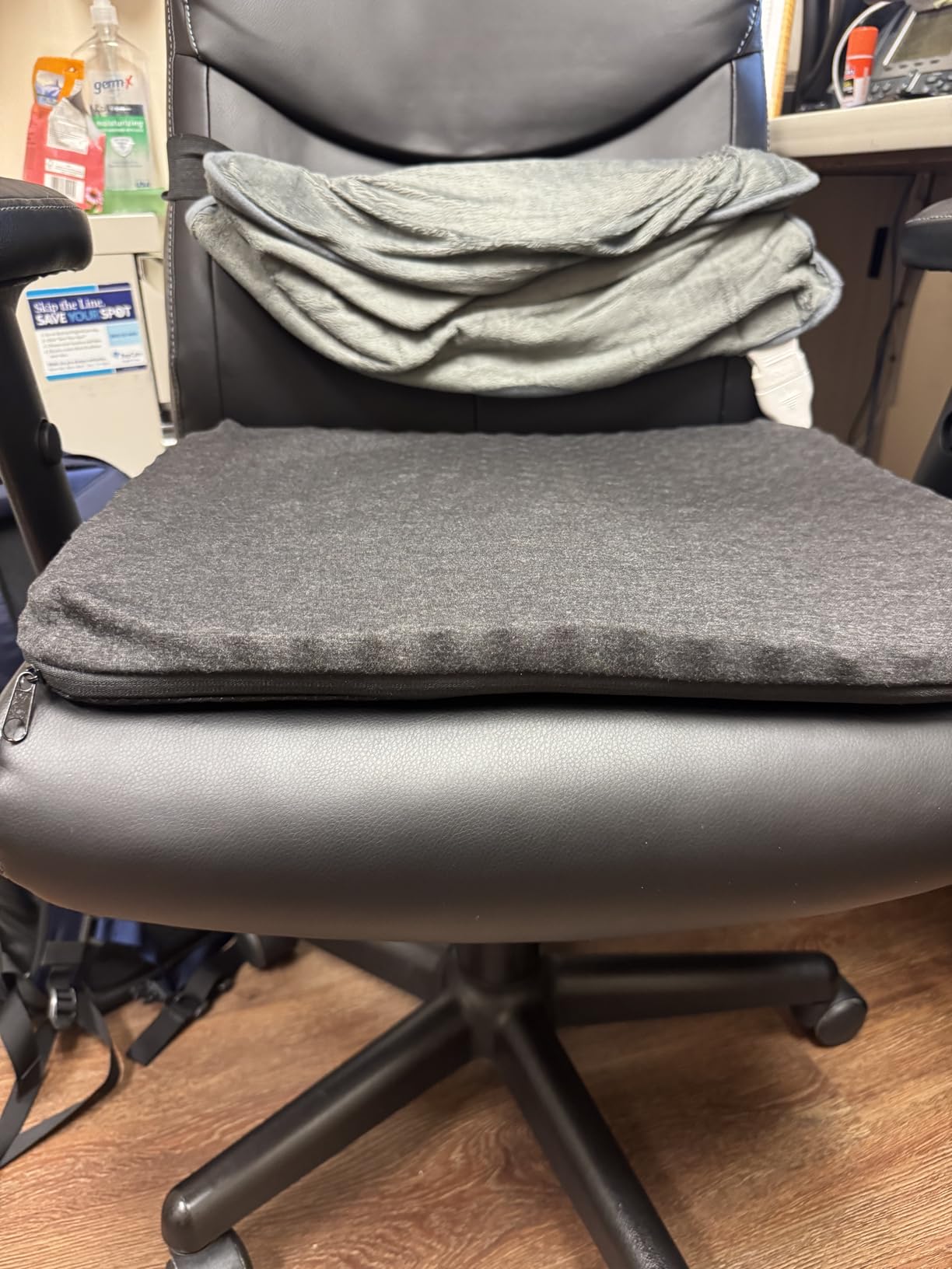 Purple Royal Seat Cushion - Seat Cushion for The Car Or Office Chair - Temperature Neutral Grid customer photo 2
