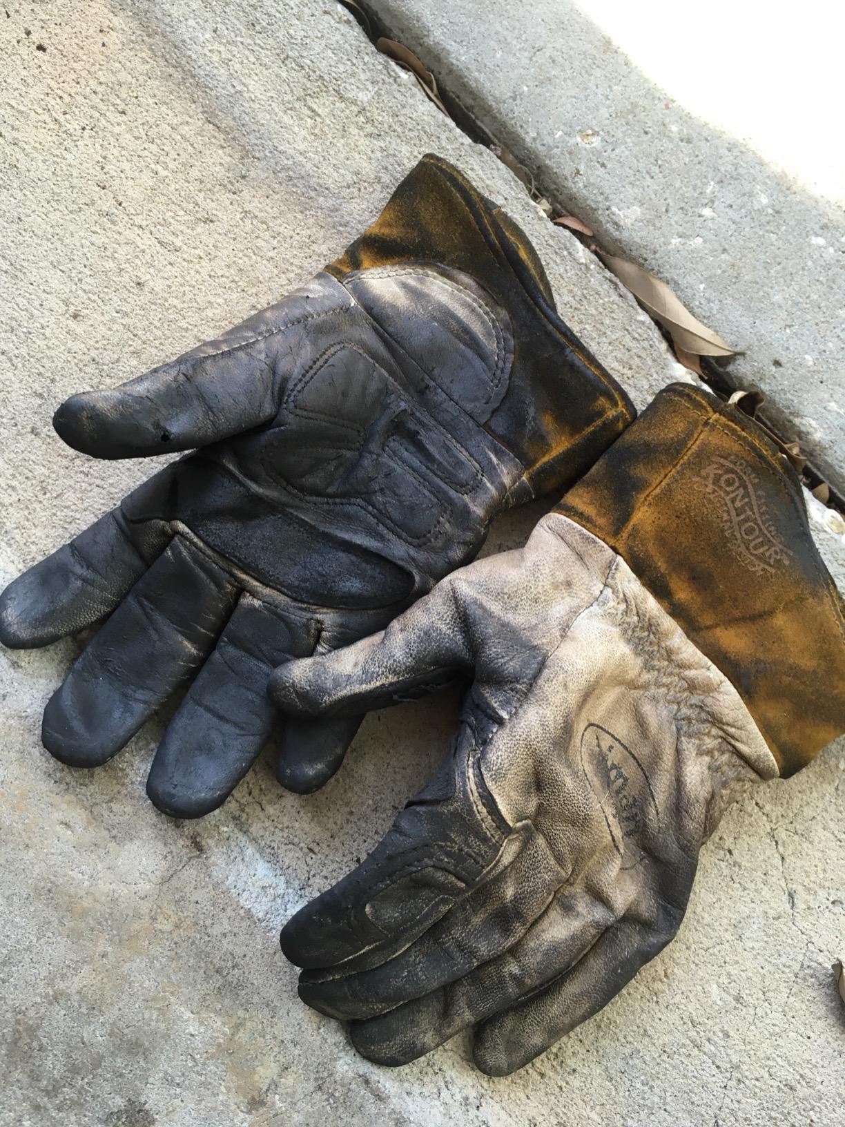 Caiman Premium Goat Grain TIG/MIG Welding Gloves with Wool Insulated Back, Scalloped Cuff, Boarhide Palm, Unlined, Reinforced Thumb, Kevlar, Kontour Design, White/Gold, X-Large (1871-6) customer photo 2