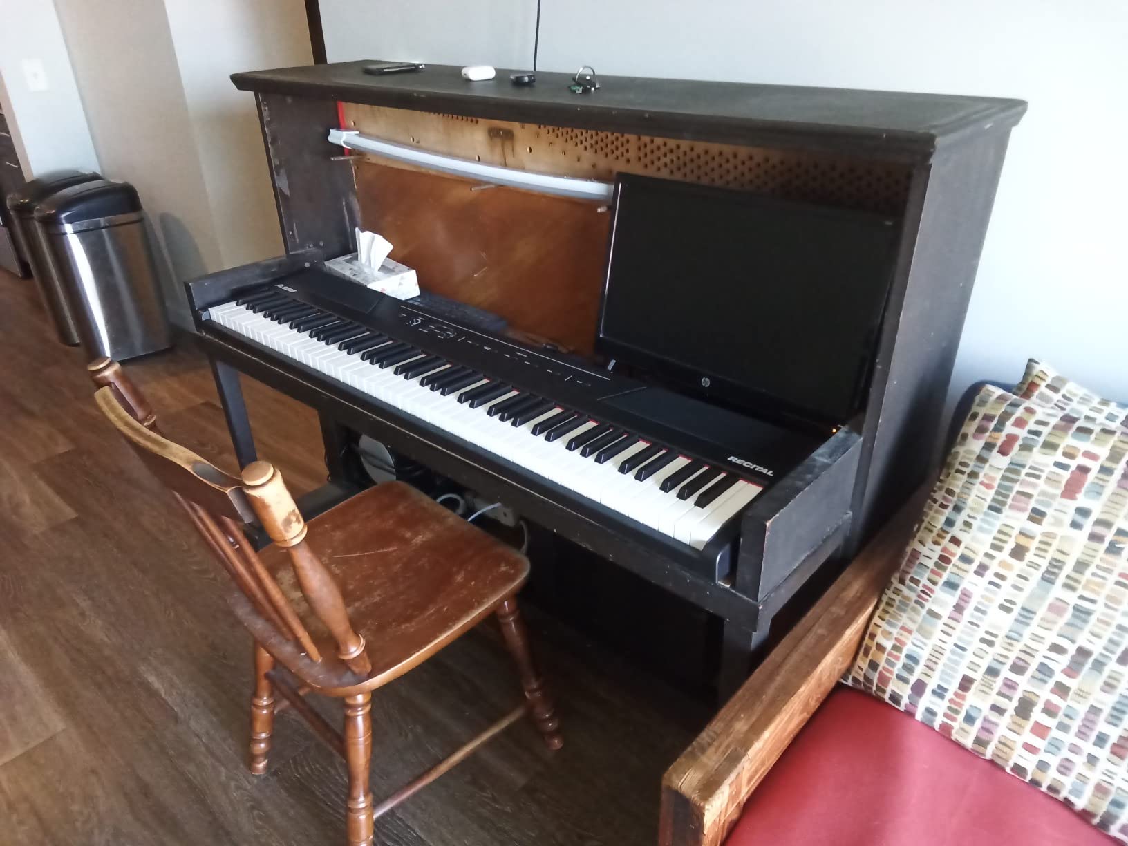 Alesis Recital 88 Key Digital Piano Keyboard with Semi-Weighted Keys, 2x20W Speakers, 5 Voices, Split, Layer and Lesson Mode, FX and Piano Lessons customer photo 2