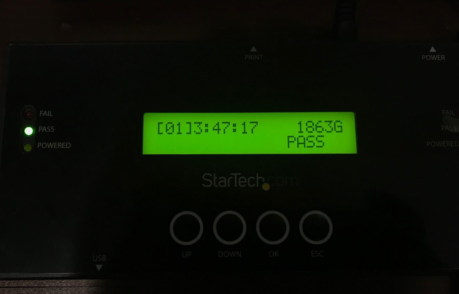 StarTech.com 1:1 Standalone Hard Drive Duplicator and Eraser, SAS/SATA HDD/SSD Cloner/Copier, Hard Drive Duplicator/Sanitizer, Harddisk/Harddrive Wiper, LCD, Toolless, TAA Compliant customer photo 2